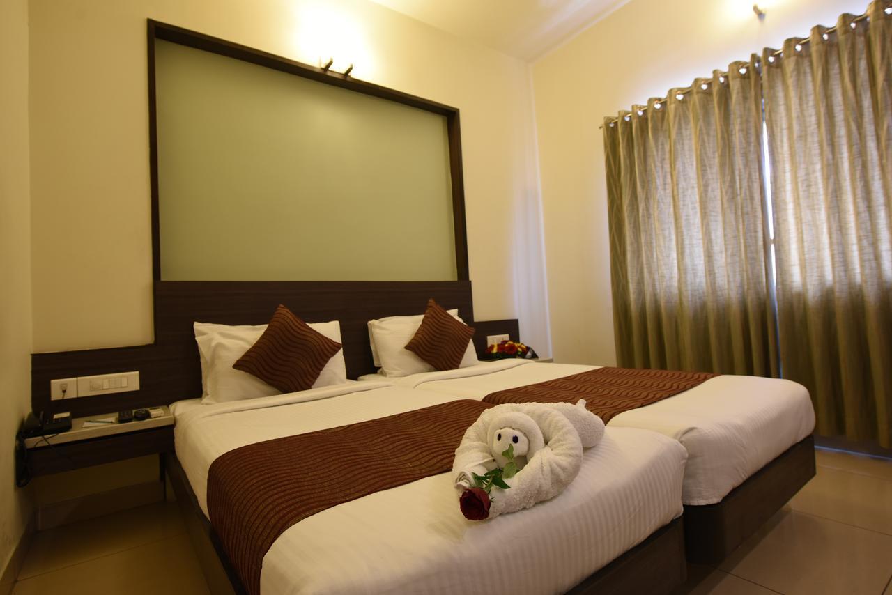 Hotel Landmark Coimbatore Room photo